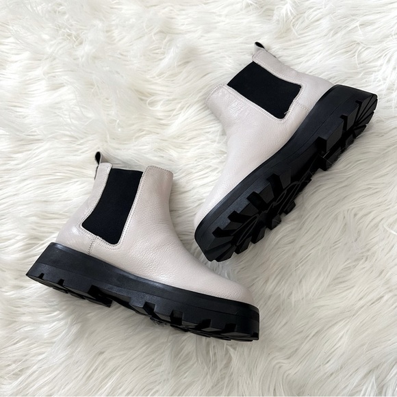 KARL LAGERFELD Mayde Chelsea Boots - Picture 1 of 10